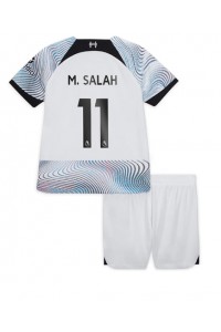 Liverpool Mohamed Salah #11 Babyklær Borte Fotballdrakt til barn 2022-23 Korte ermer (+ Korte bukser)
